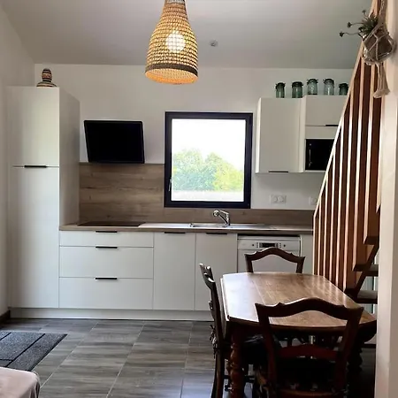 Neuf Avec Mezzanine Dans Un Coin Paisible Avec Piscine Partagee