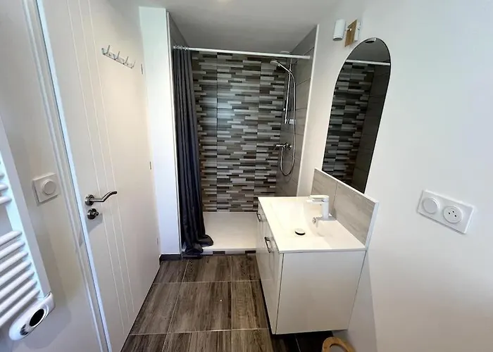 Neuf Avec Mezzanine Dans Un Coin Paisible Avec Piscine Partagee Le Pellerin